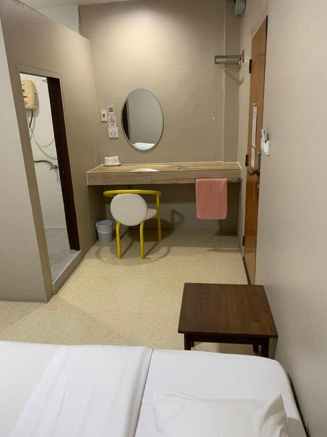 פיטסנולוק Lithai Guesthouse מראה חיצוני תמונה