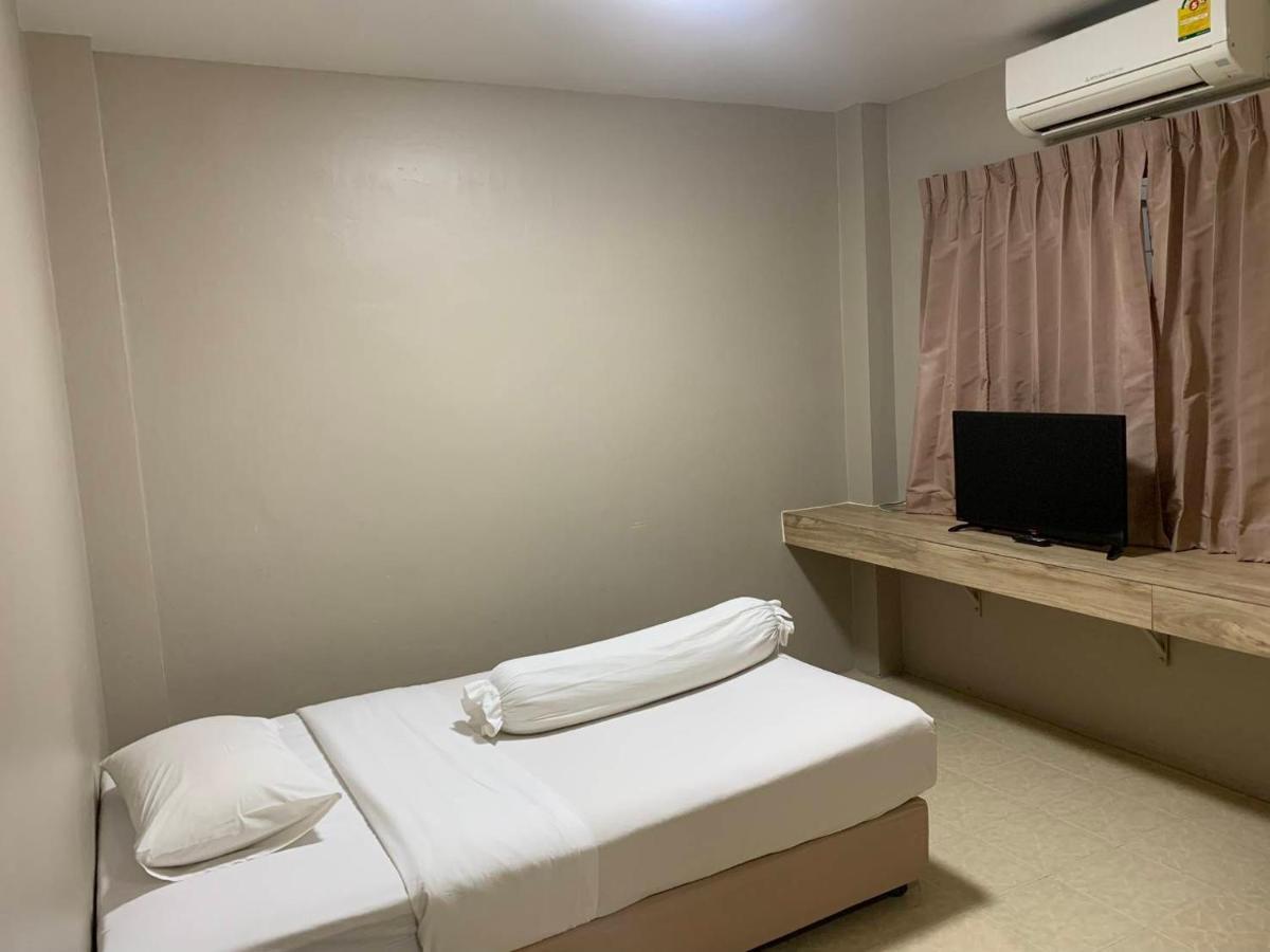 פיטסנולוק Lithai Guesthouse מראה חיצוני תמונה