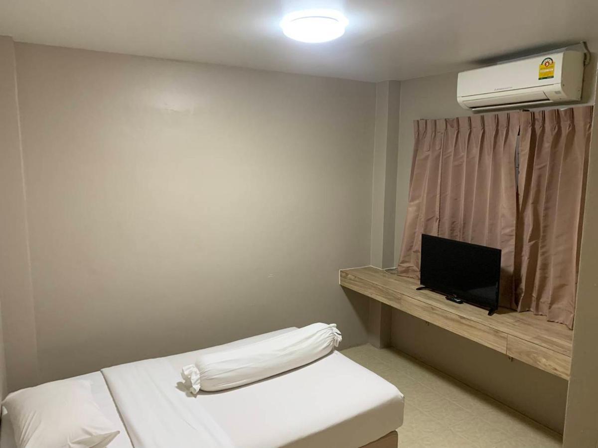 פיטסנולוק Lithai Guesthouse מראה חיצוני תמונה