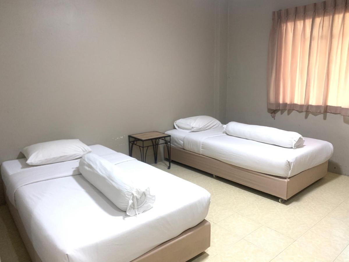 פיטסנולוק Lithai Guesthouse מראה חיצוני תמונה